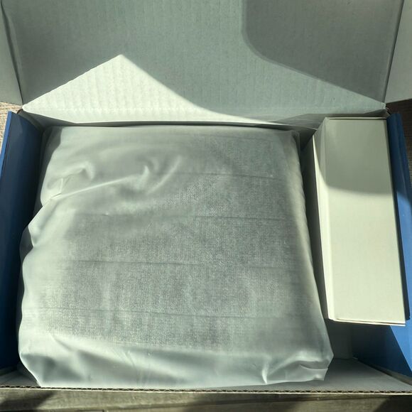 New Open Box Heated Socks Grey Outdoors Snow Winter Camping Hunting - Picture 4 of 4